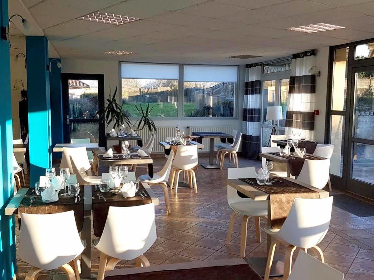Logis Hotel- Restaurant La Haie Des Vignes Seminaires Et Evenementiel Allain Bagian luar foto